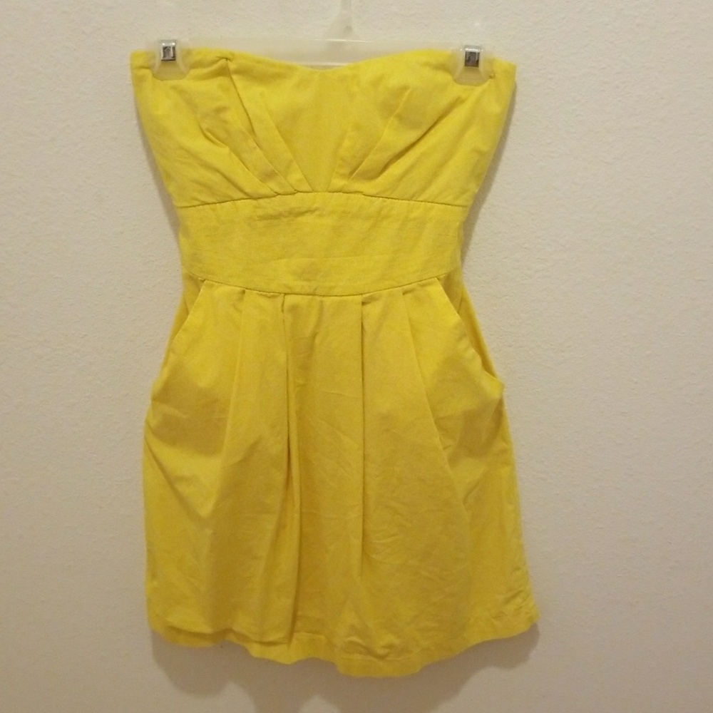 Strapless dress